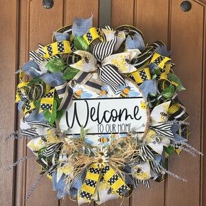 A Boho summer wreath to greet your guests for your front door.